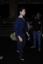 Tiger Shroff leaves for IIFA on Day 2 on 21st June 2016